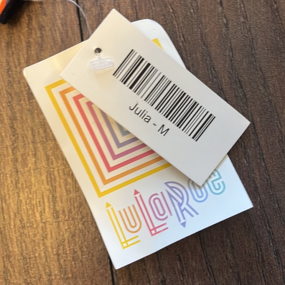 NWT lularoe Julia size medium - Picture 3 of 6